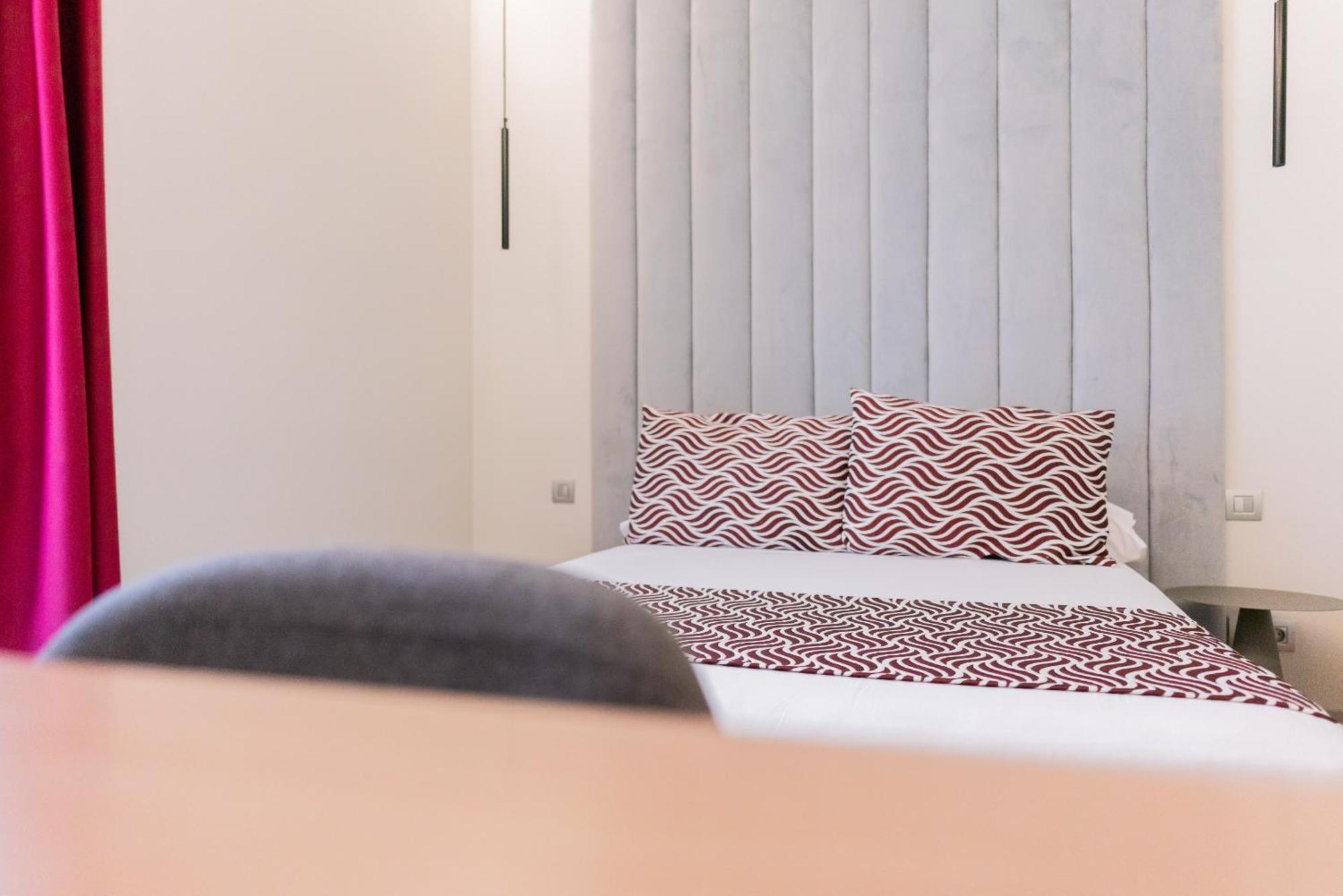 Hostal Juliette-Gran Via — Photos 2